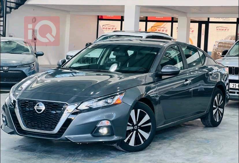 نیسان ئەلتیما